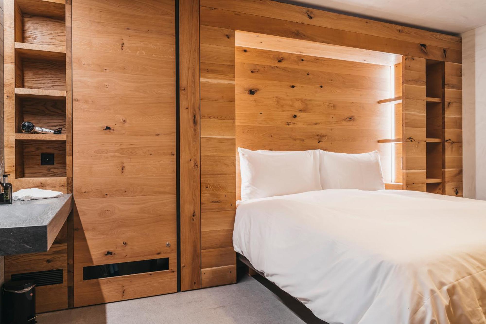 Rocksresort होटल के अलावा Laax